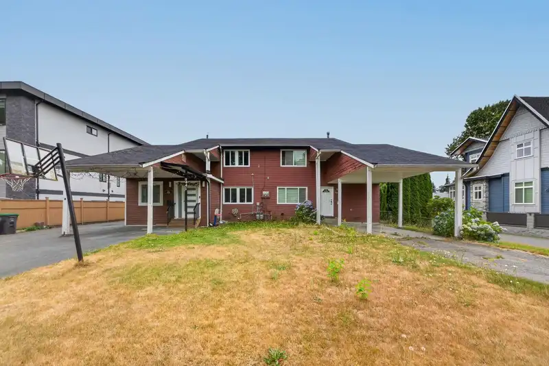 9441 132A STREET - photo 3 of 31