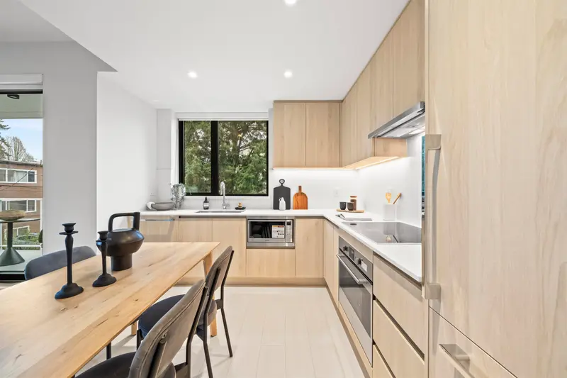 204 4928 QUEBEC STREET - photo 3 of 25