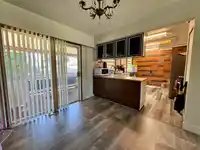 9537 125A STREET - thumbnail 6