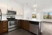 105 13555 GATEWAY DRIVE - thumbnail 6