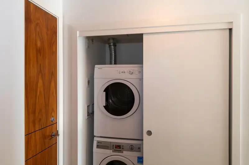 2503 13750 100 AVENUE - photo 3 of 25