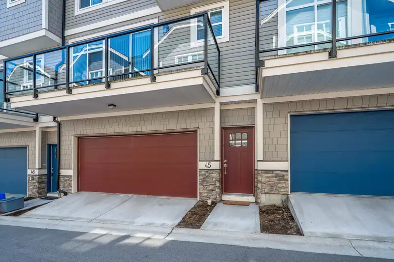 45 10488 124 STREET - photo 2 of 29
