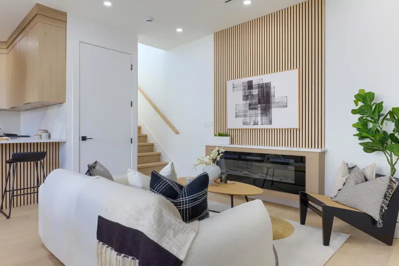 2 4742 ST CATHERINES STREET - photo 4 of 18