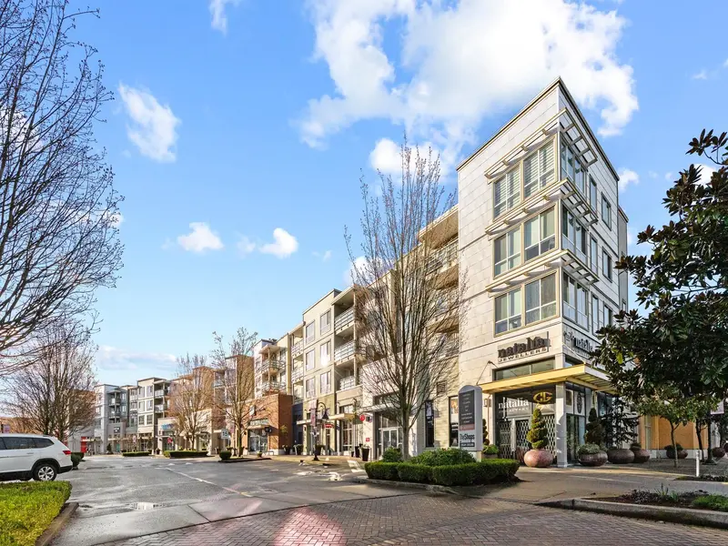 219 15735 CROYDON DRIVE - photo 2 of 22