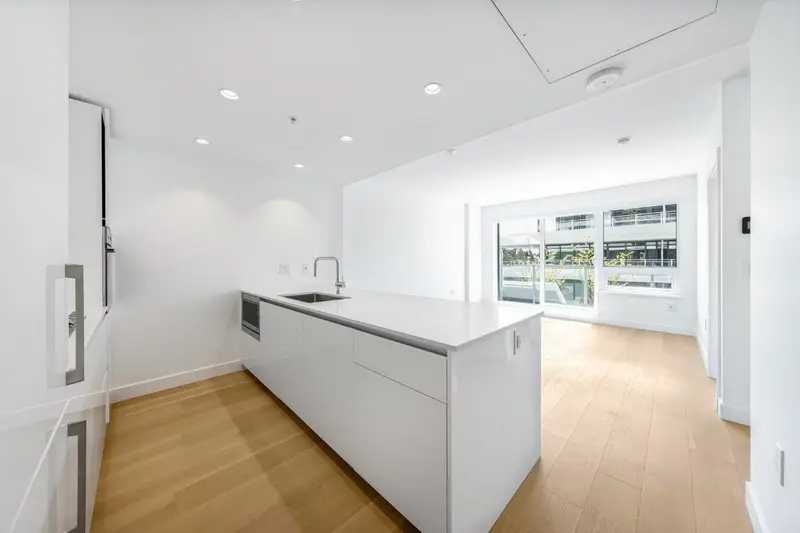 611 5788 GILBERT ROAD - photo 3 of 25