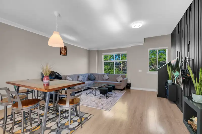 1 12073 62 AVENUE - photo 4 of 38