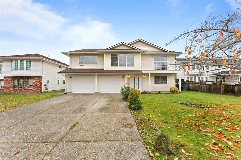 7565 123A STREET - photo 1 of 32