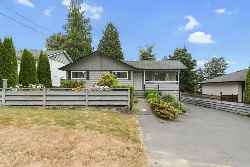 18066 59 AVENUE - photo 1 of 40