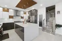 6862 151A STREET - thumbnail 14
