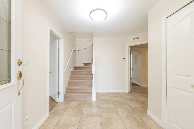 12533 223 STREET - photo 2 of 25