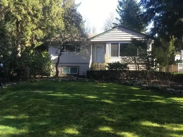 10586 127 STREET - photo 1 of 9
