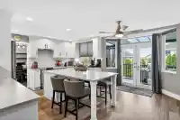 8277 153B STREET - thumbnail 3