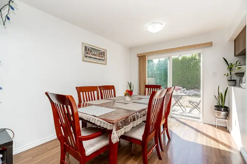9667 155 STREET - photo 4 of 17