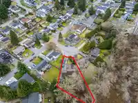 7976 141A STREET - thumbnail 4