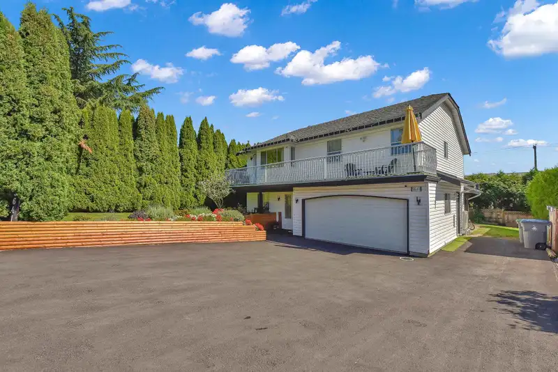 5641 192 STREET - photo 2 of 40