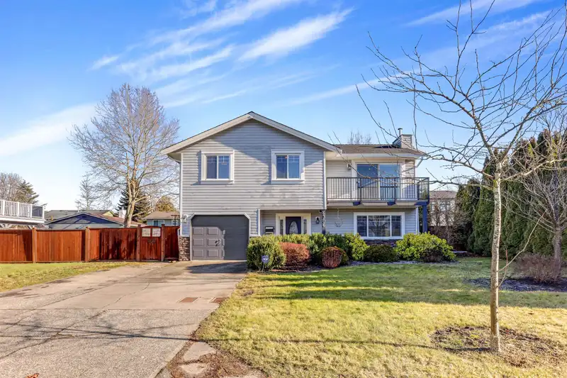 6306 172A STREET - photo 1 of 31