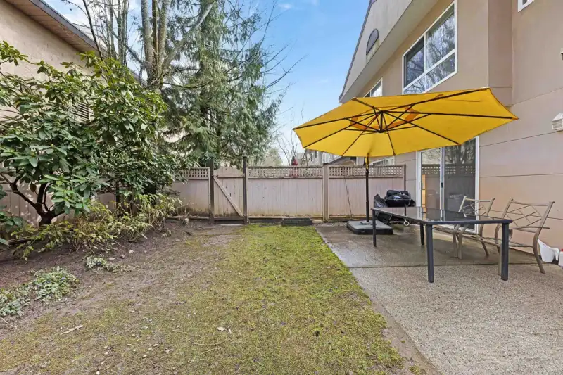 22 15875 84 AVENUE - photo 1 of 1