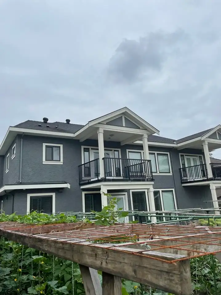 9669 133A STREET - photo 2 of 17