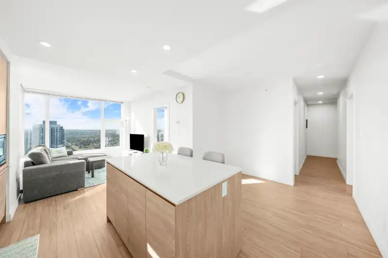 3709 13615 FRASER HIGHWAY - photo 4 of 20