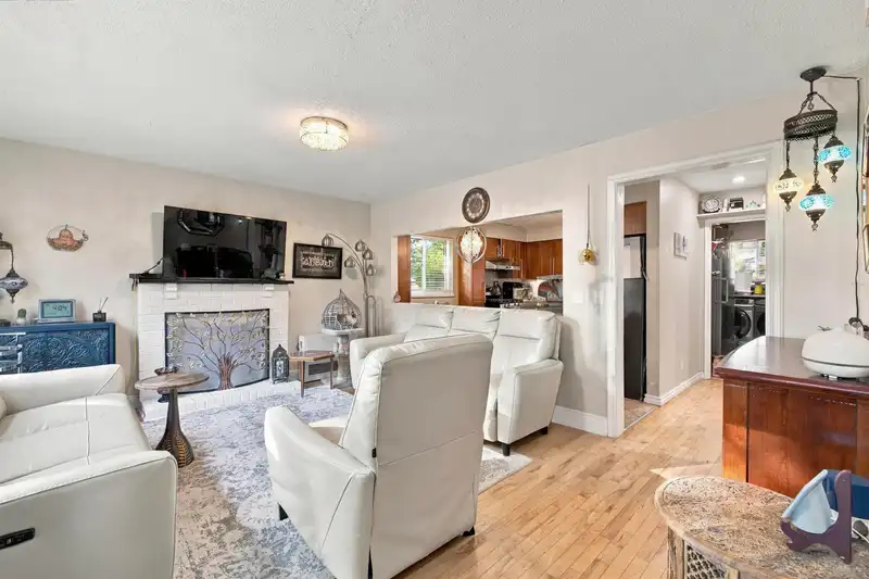 6284 MORGAN PLACE - photo 3 of 4