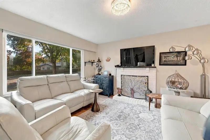 6284 MORGAN PLACE - photo 4 of 4