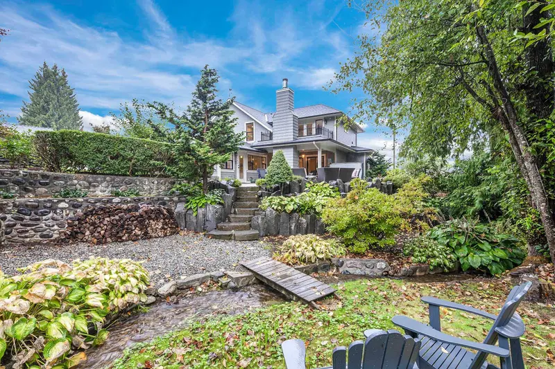 2209 ST. GEORGE STREET - photo 4 of 25