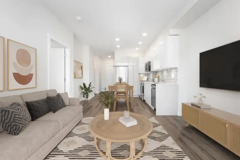 322 10838 WHALLEY BOULEVARD - photo 4 of 26