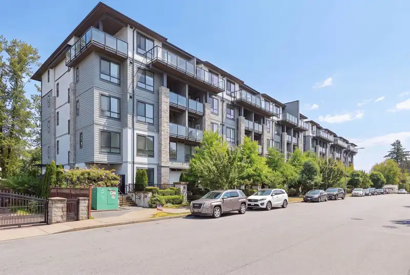 116 15351 101 AVENUE - photo 3 of 33