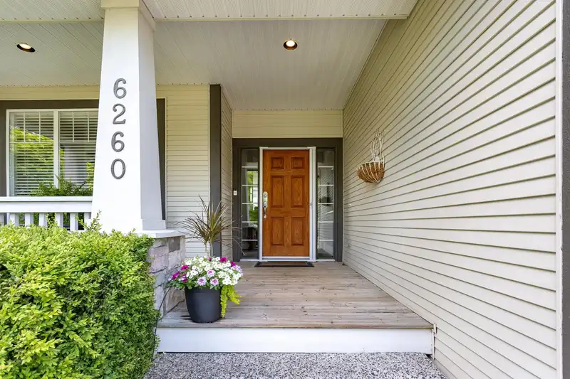 6260 167A STREET - photo 3 of 40