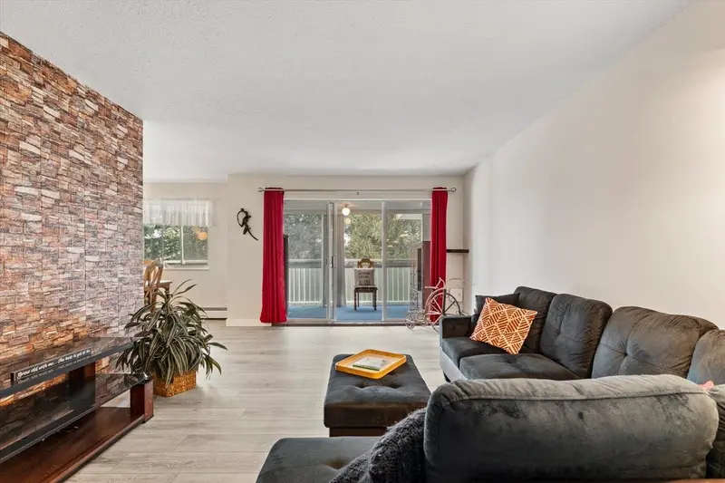 303 32070 PEARDONVILLE ROAD - photo 4 of 25