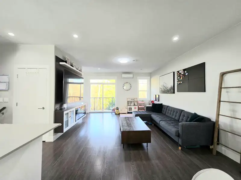 65 19501 74 AVENUE - photo 3 of 27