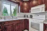6297 172A STREET - thumbnail 5