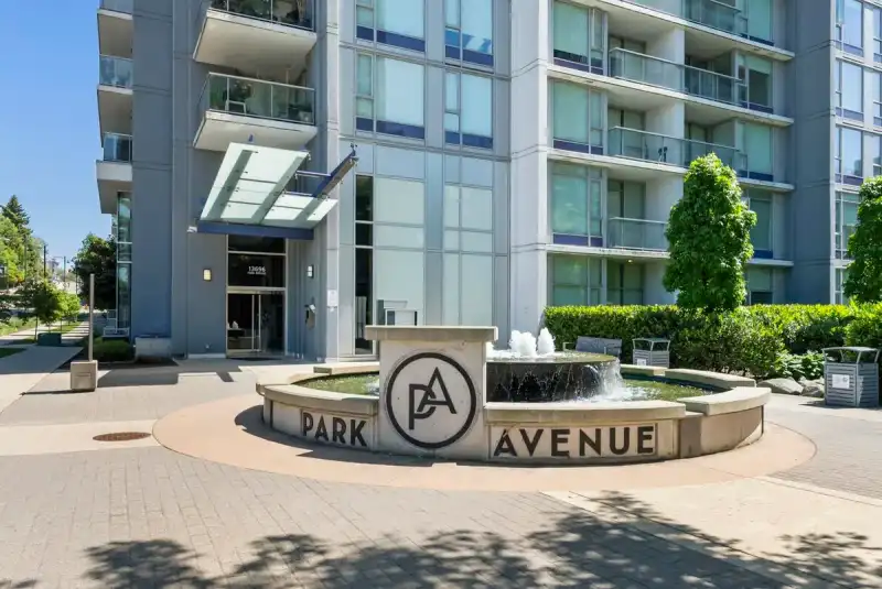 3908 13696 100 AVENUE - photo 1 of 36