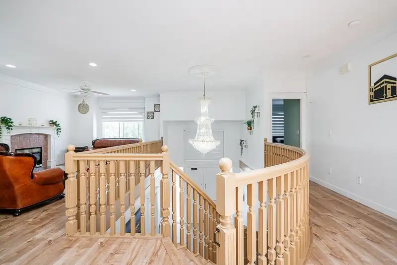 6892 130 STREET - photo 2 of 38