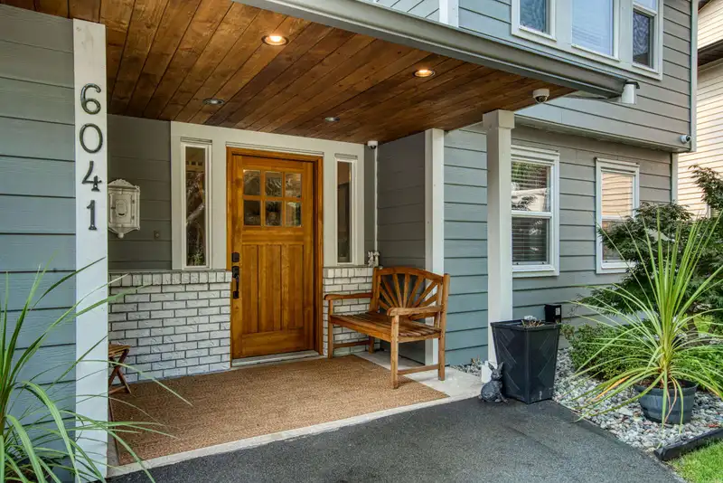 6041 183A STREET - photo 2 of 40