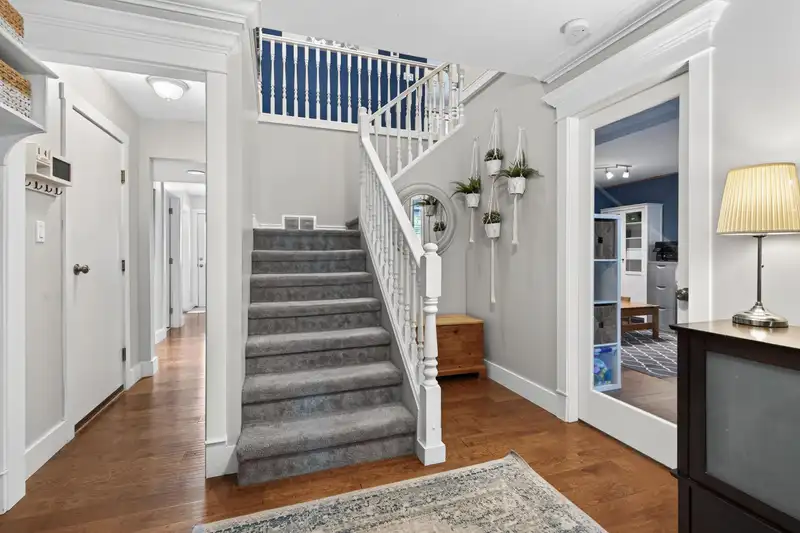 6041 183A STREET - photo 4 of 40