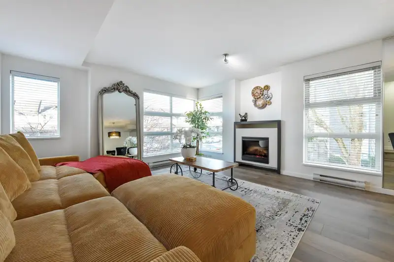 122 6671 121 STREET - photo 3 of 36