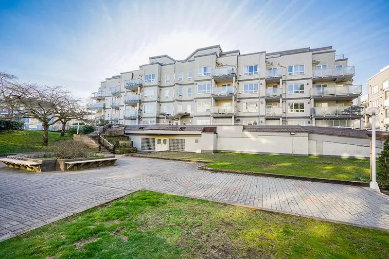 206 14355 103 AVENUE - photo 3 of 25