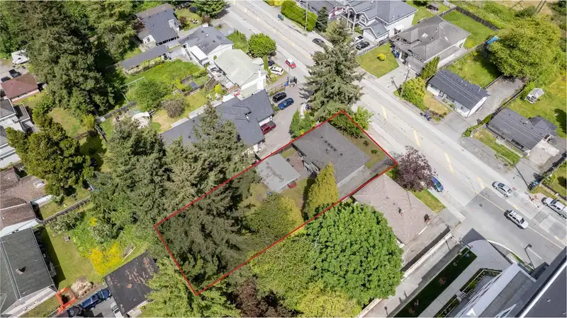 10857 140 STREET - photo 3 of 40