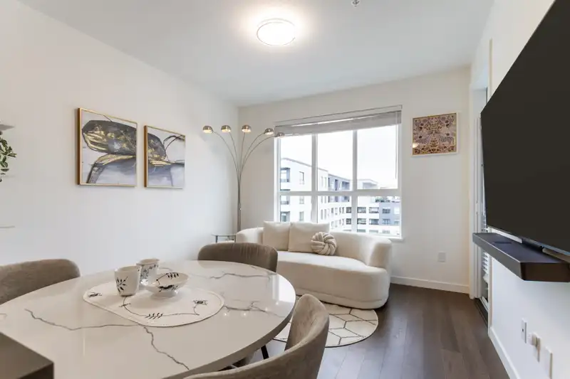 504 15738 85 AVENUE - photo 3 of 22