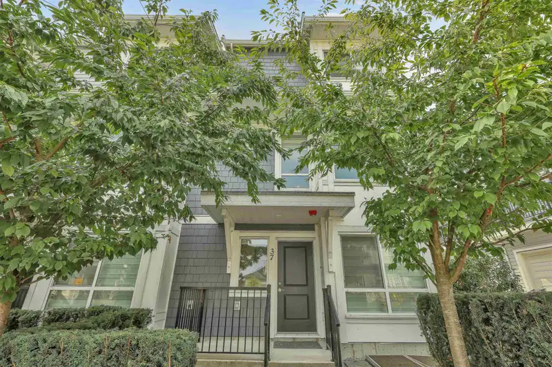 37 12830 62 AVENUE - photo 4 of 32