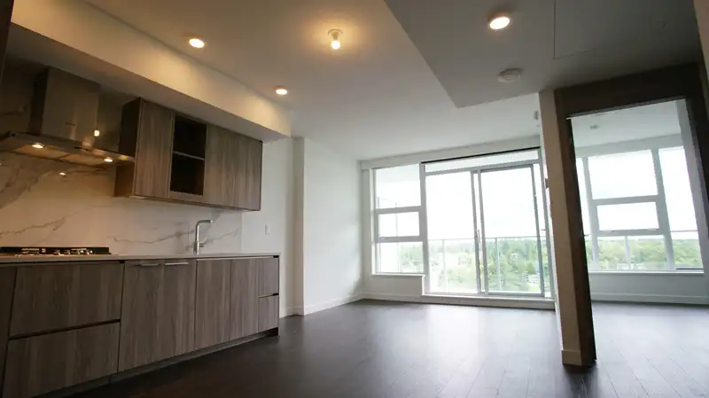 1904 13768 100 AVENUE - photo 2 of 24