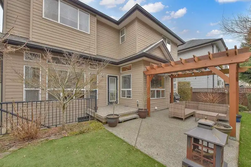 14508 59A AVENUE - photo 4 of 40