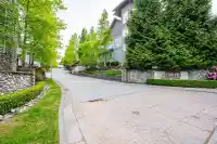 159 12040 68 AVENUE - thumbnail 1