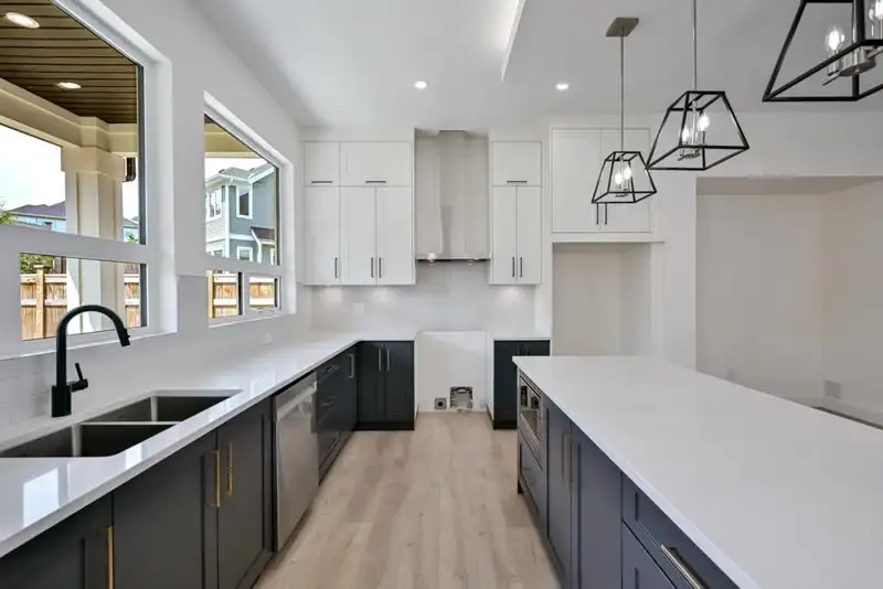 10113 ELDERBERRY CRESCENT - photo 4 of 27