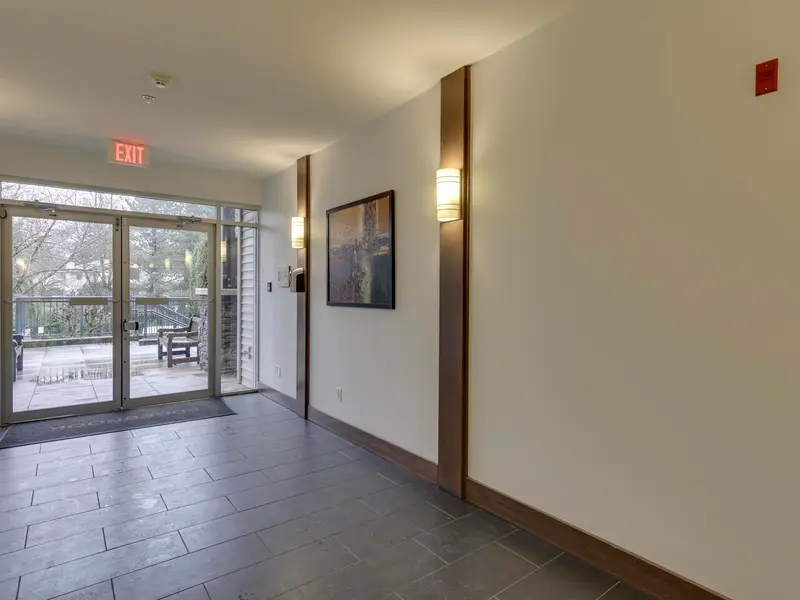 404 2943 NELSON PLACE - photo 4 of 25