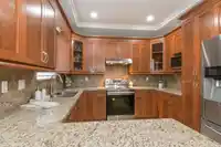 6351 167B STREET - thumbnail 9