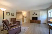 255 13888 70 AVENUE - thumbnail 4