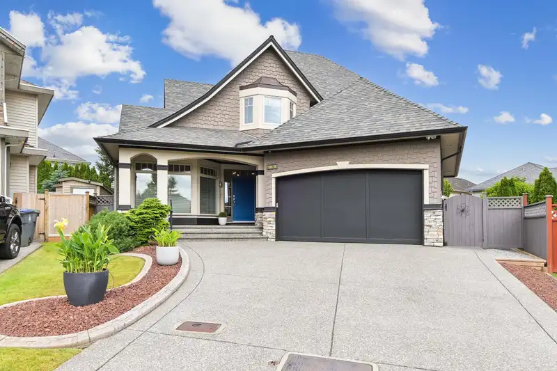 6349 165A STREET - photo 1 of 40