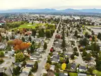 6728 134A STREET - thumbnail 1